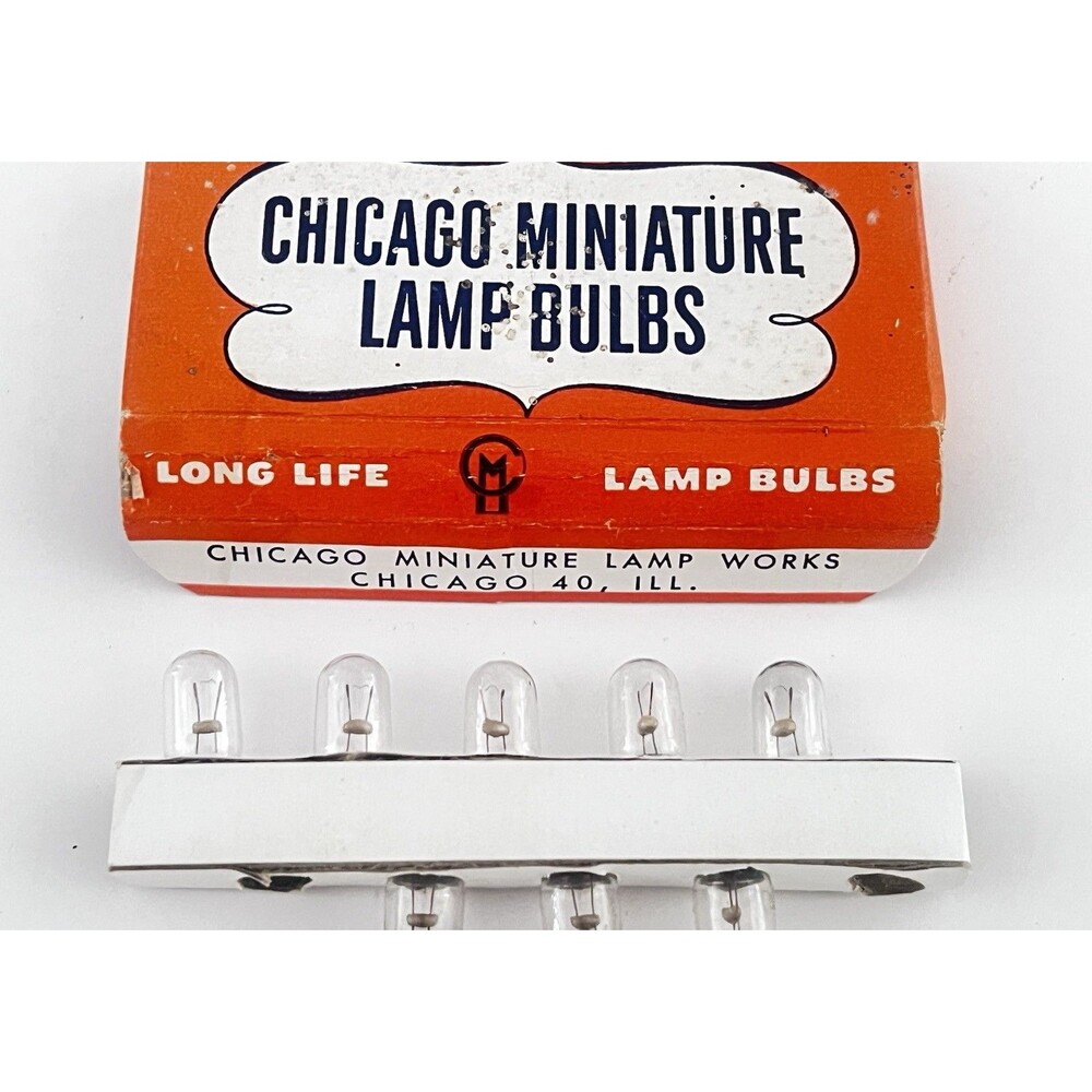 Vintage Chicago Miniature #1815 Lamp Bulbs 14V Bayonet Base Box 5 Bulbs NOS